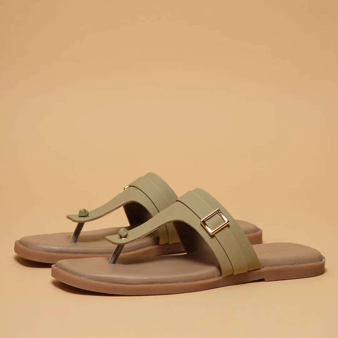Slippers vs Flip Flops: Which Is Better for Daily Wear? Eridani