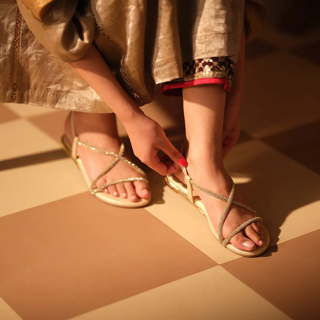 Praya Embellished Flats Come Eridani
