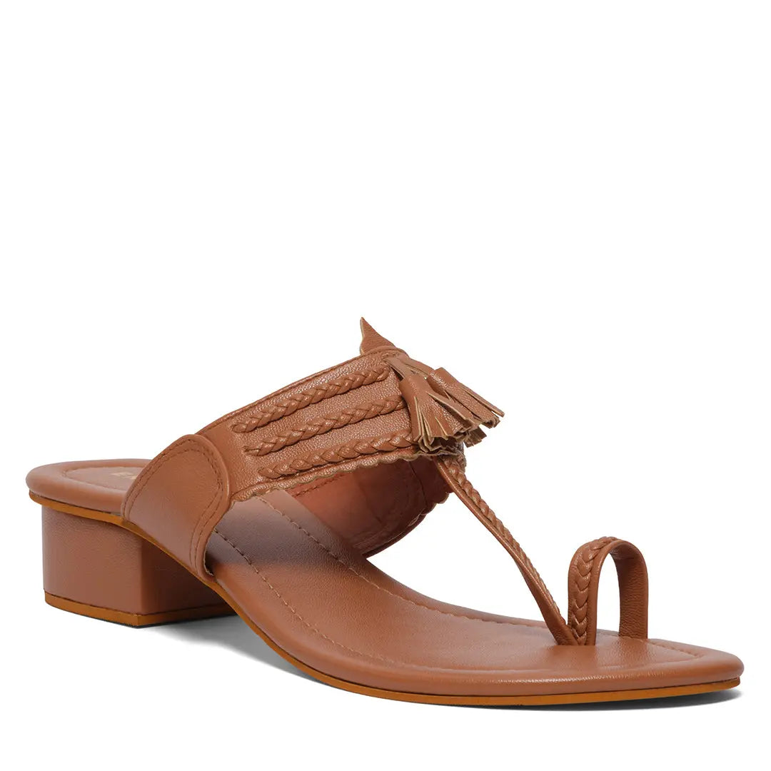 Aarika Solid Kolhapuri New Shoeb