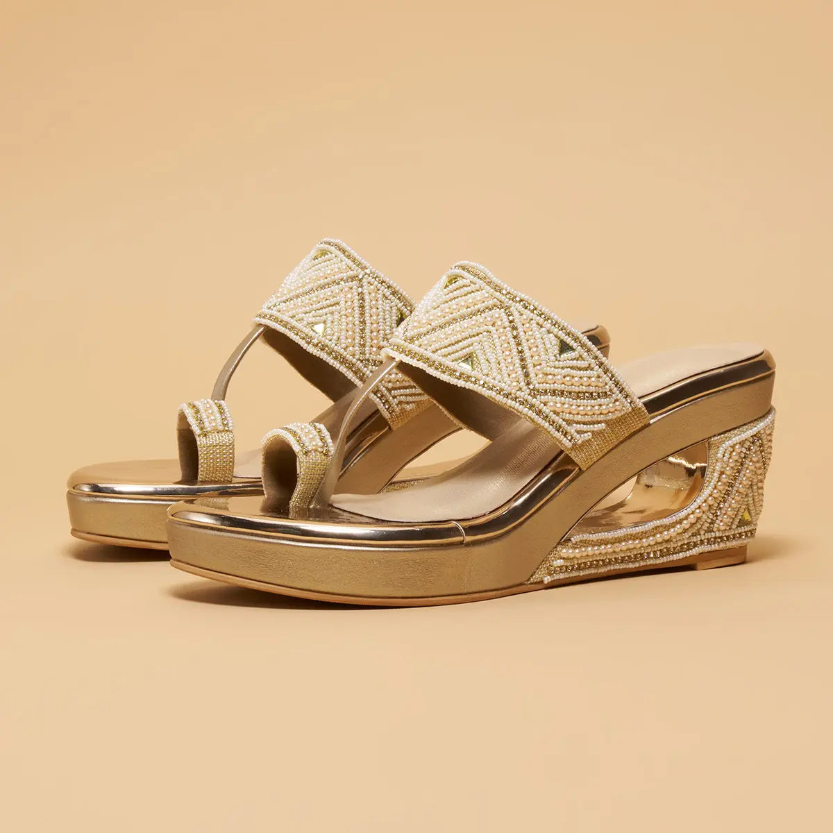 Aashi Embellished Kolhapuri Wedges Come