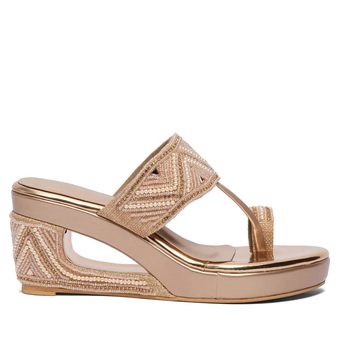 Aashi Embellished Kolhapuri Wedges Come