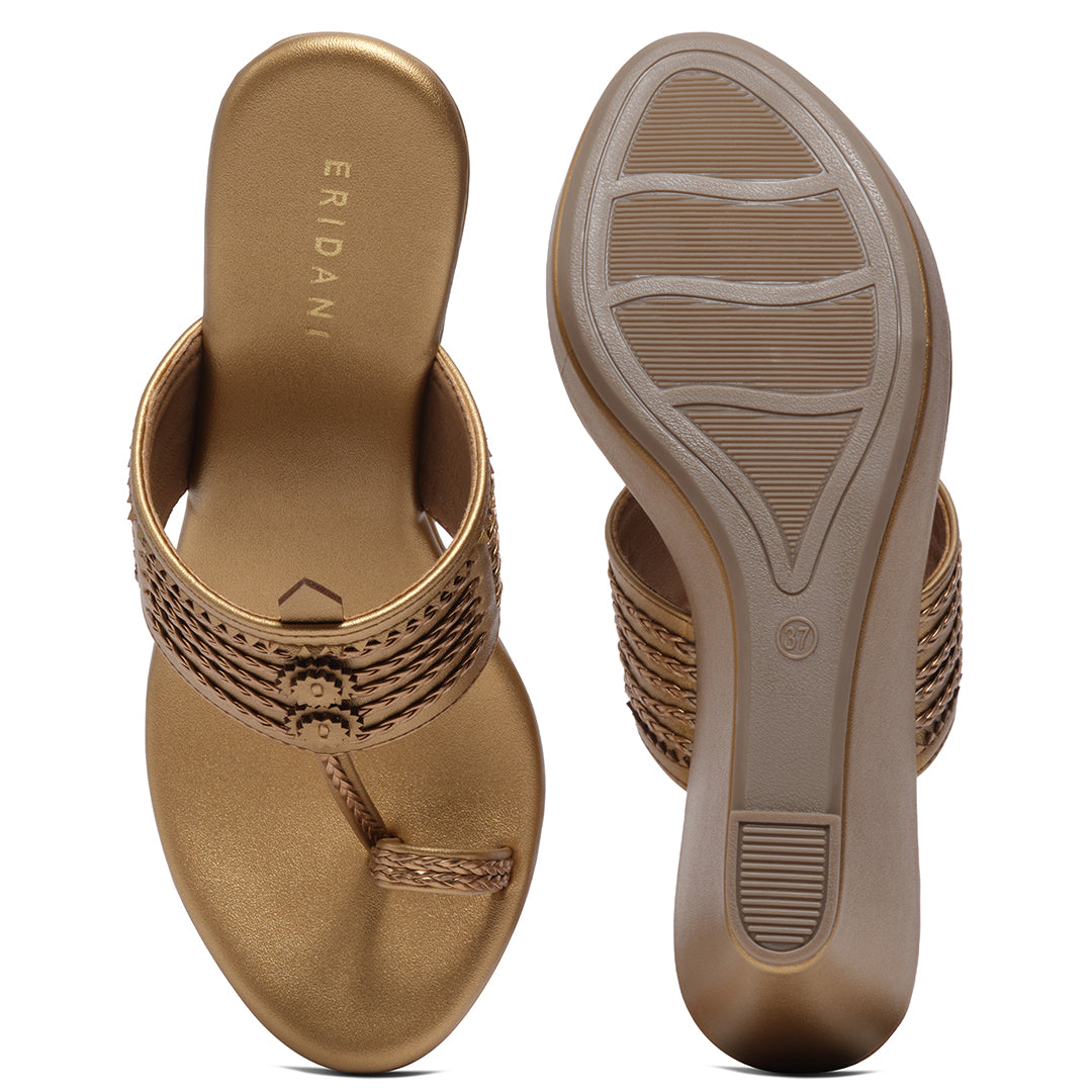 Ahraya Kolhapuri Wedges