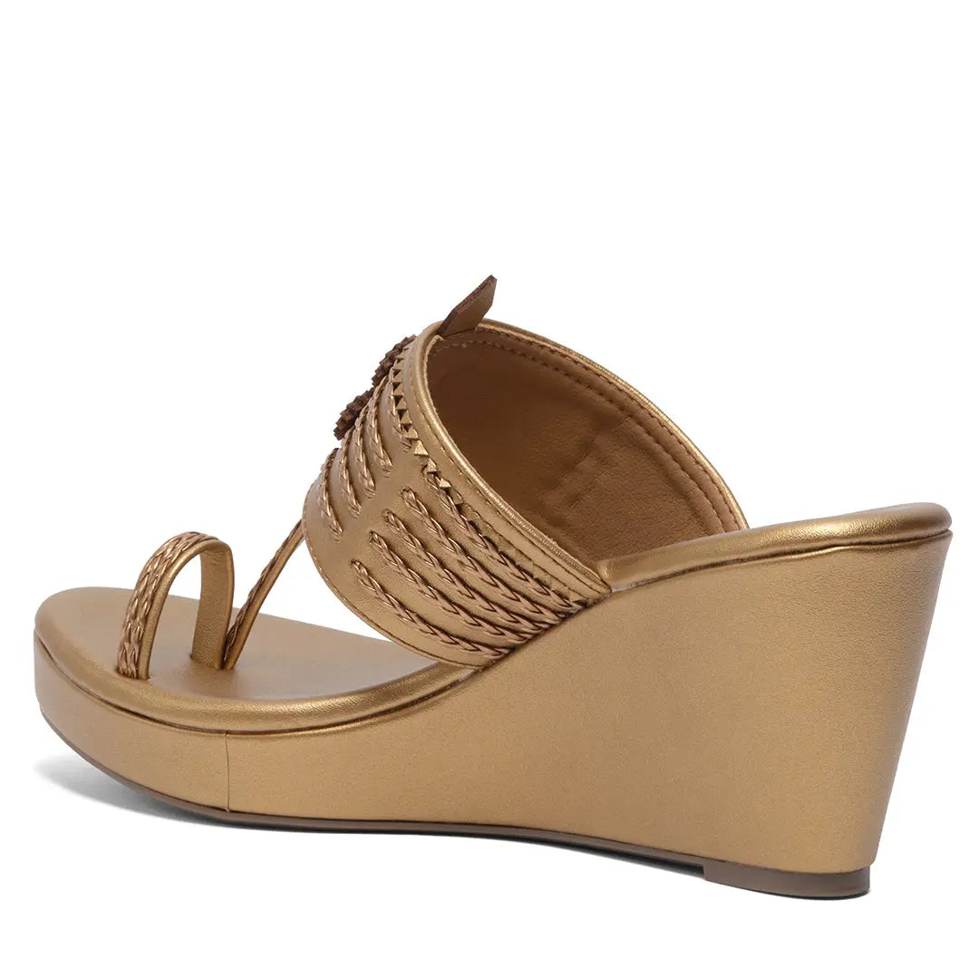 Ahraya Kolhapuri Wedges Macro Footwear