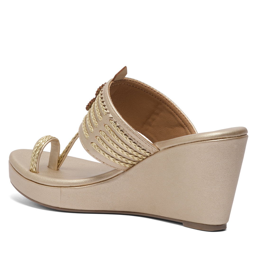 Ahraya Kolhapuri Wedges