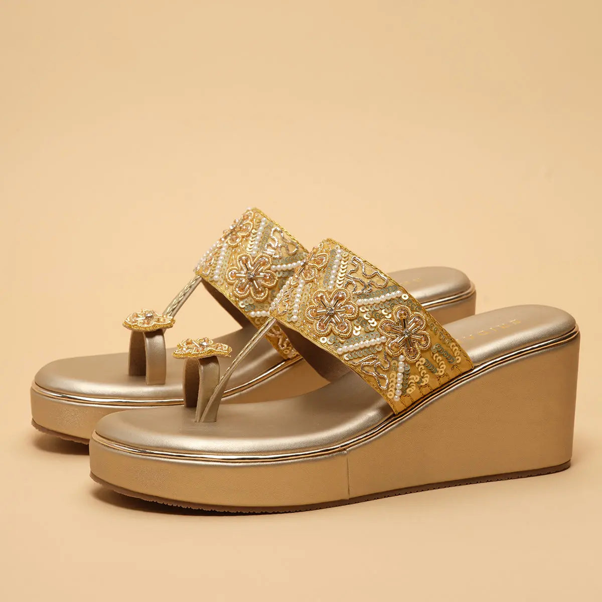 Ainaz Embroidered Wedges Sapphire