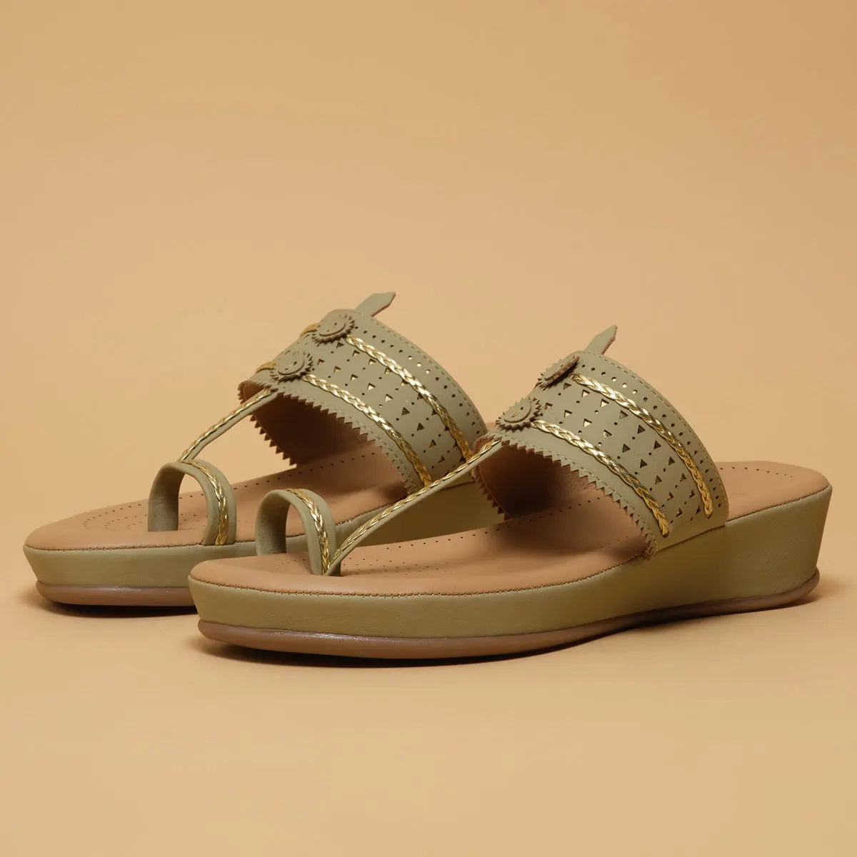 Alina Kolhapuri Flatforms Step Cloud Footwear