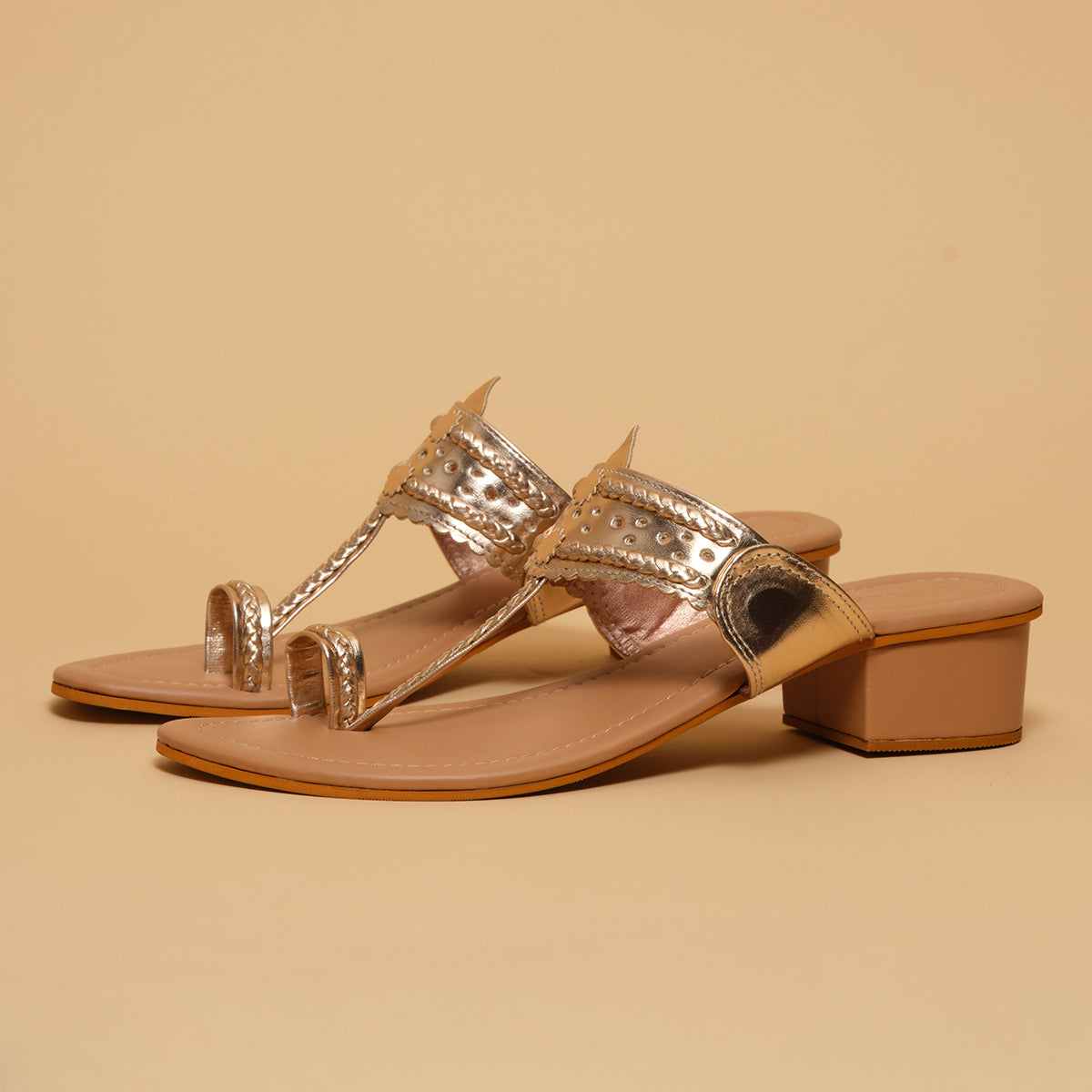 Amara Kolhapuri Heels