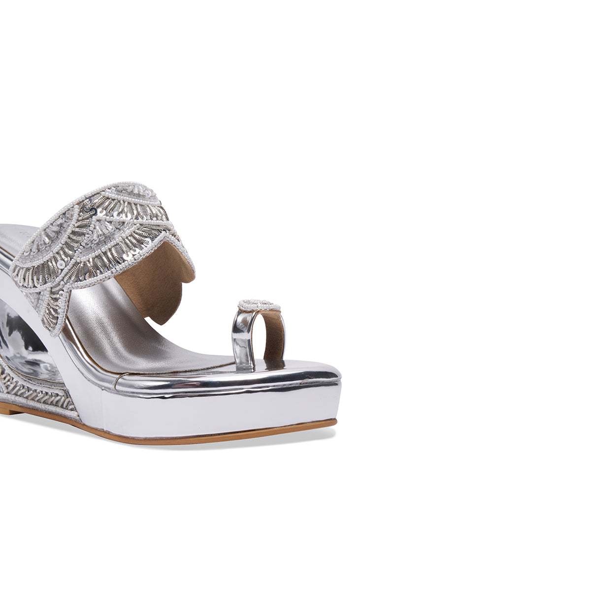 Arna Embroidered Wedges Come Eridani