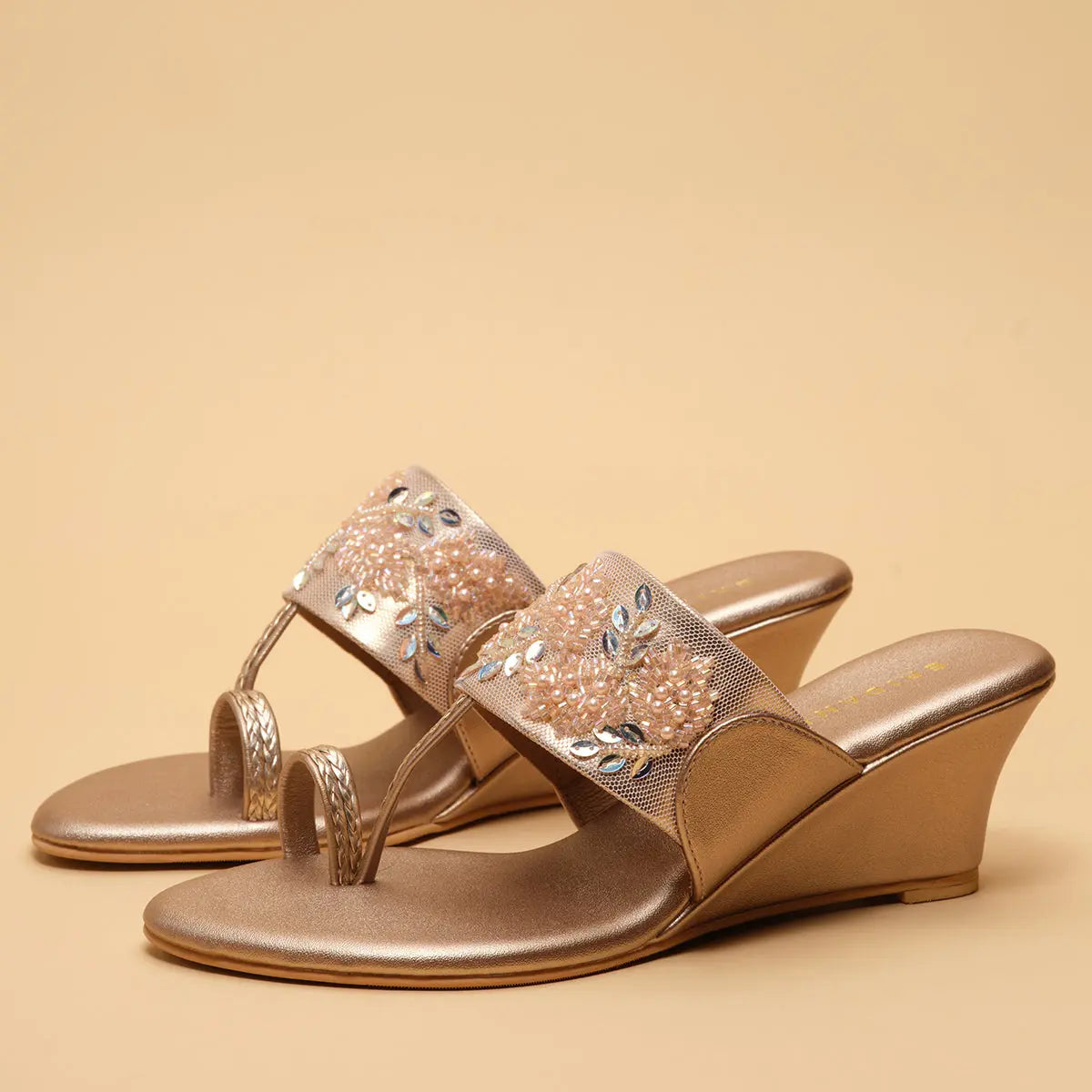 Aurya Kolhapuri Wedges Macro Footwear