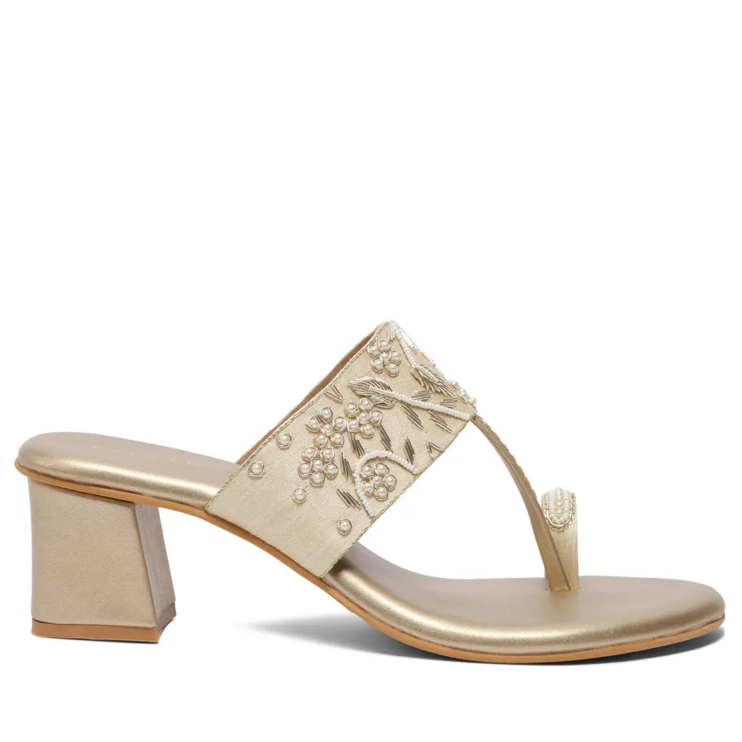 Avika Embroidered Kolhapuri Mahek Footwear