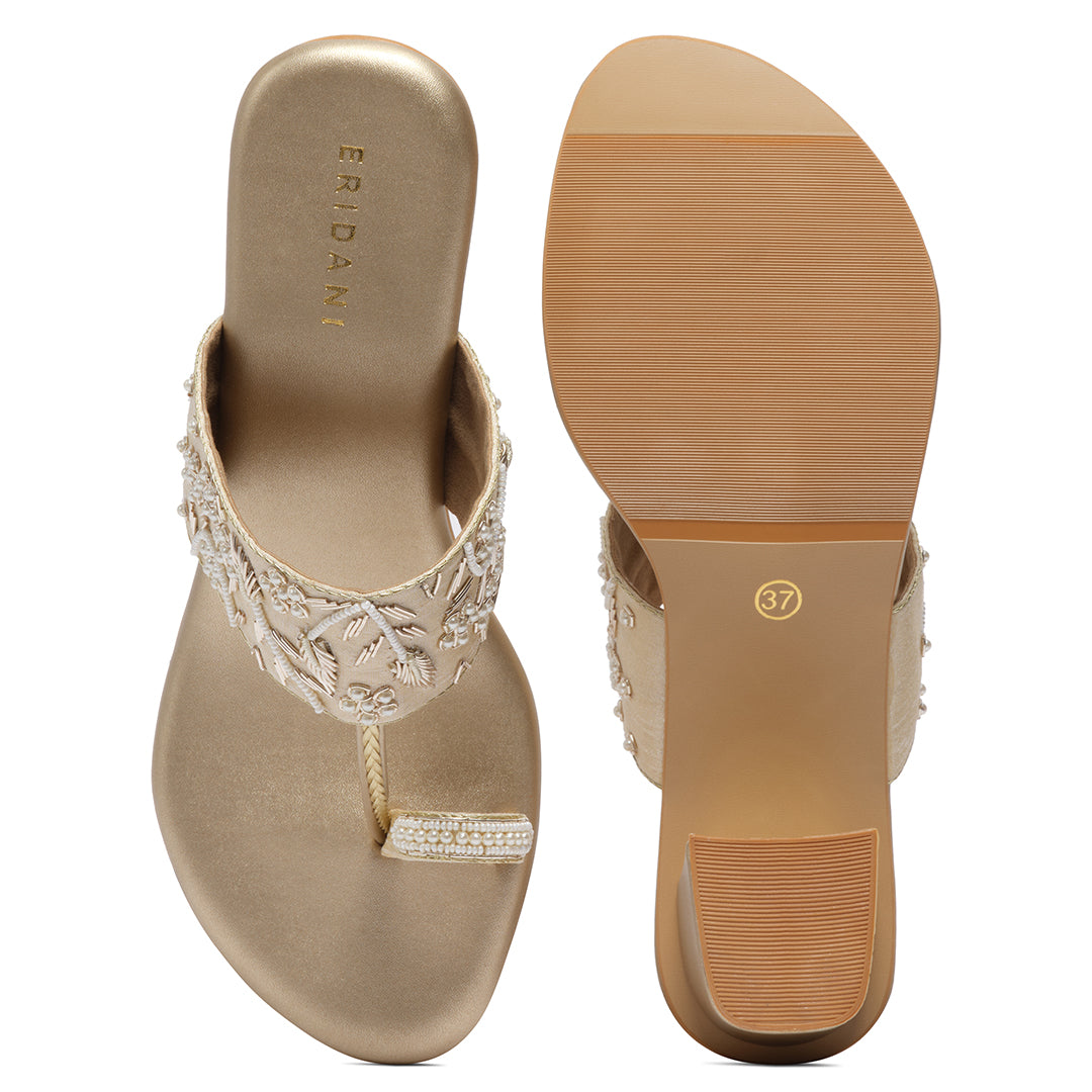 Avika Embroidered Kolhapuri