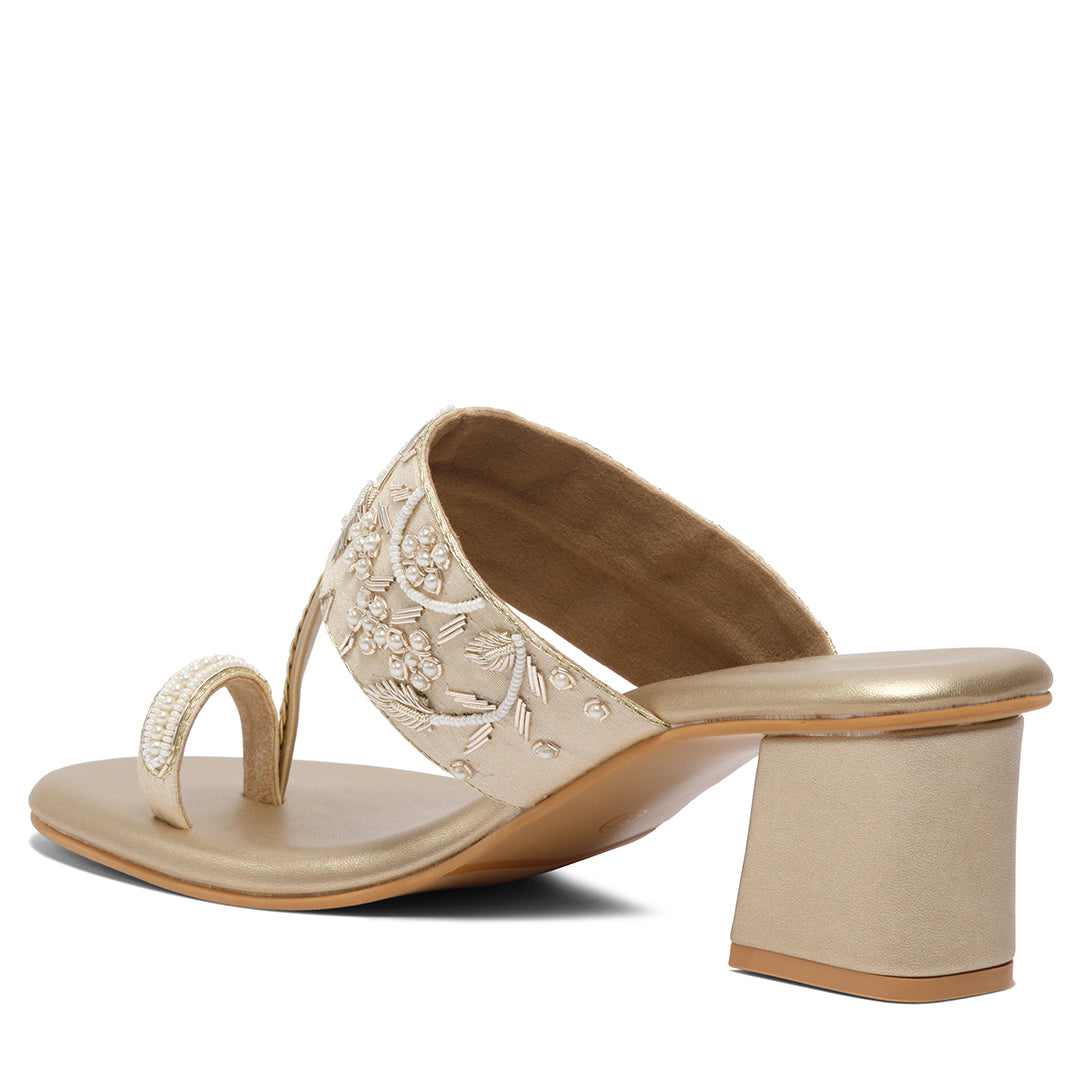 Avika Embroidered Kolhapuri