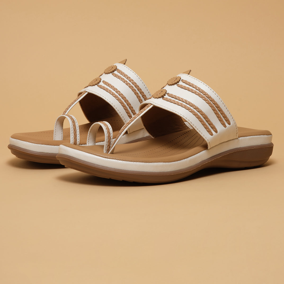 Baani Kolhapuri Flats GUDDU SHOES Eridani