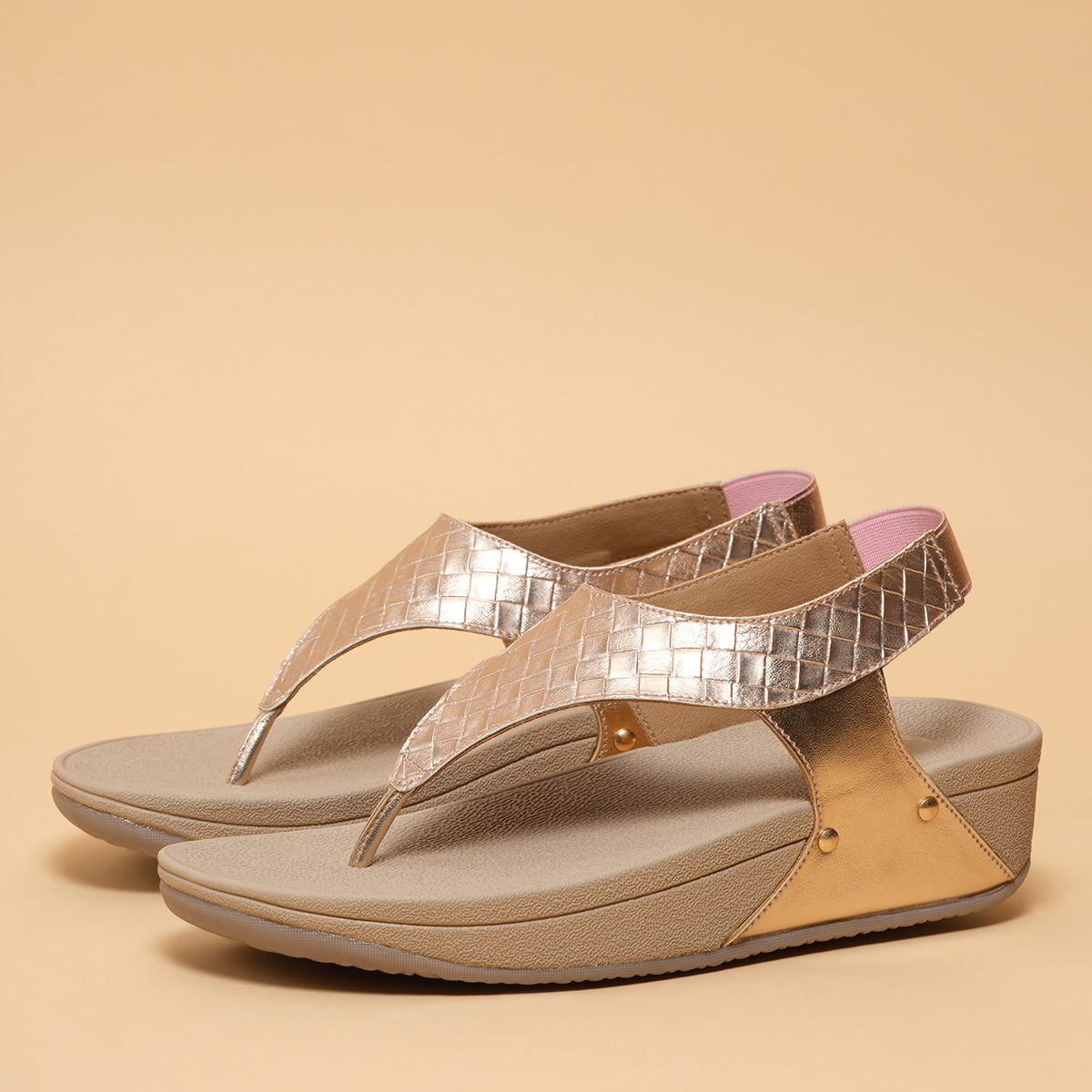 Eera Metallic Flatforms