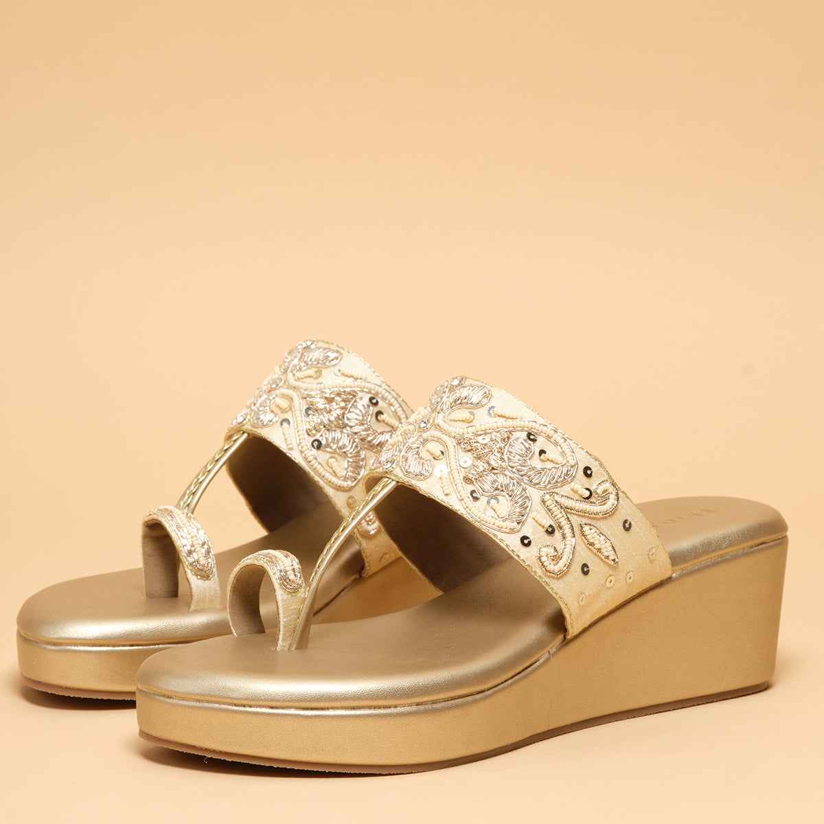 Elyra Embroidered Kolhapuri Mahek Footwear Eridani