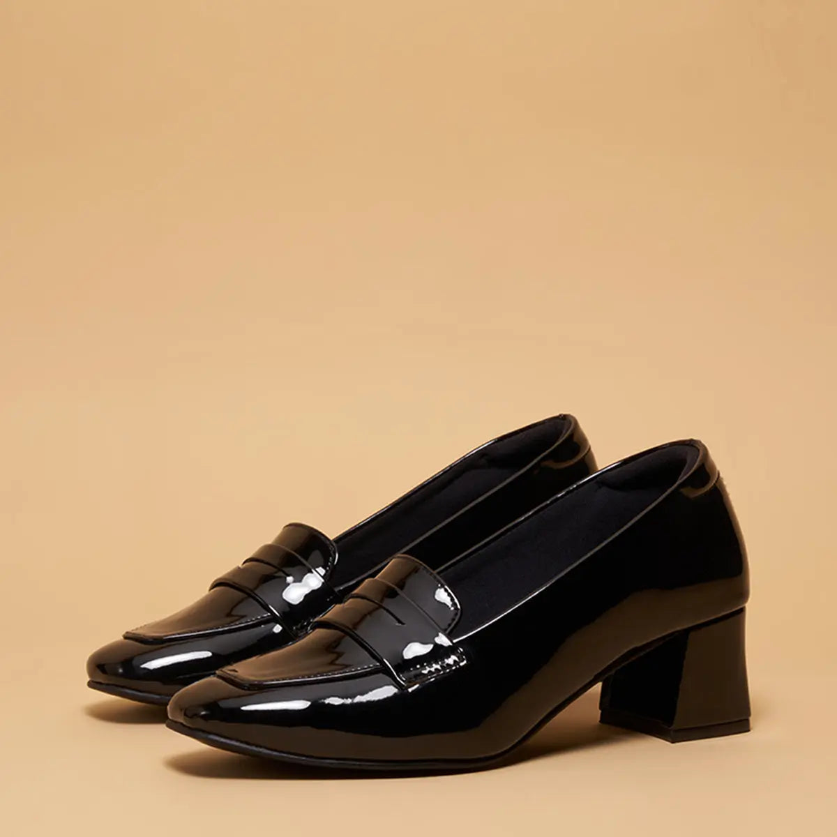 Emmaa Patent Pumps Status Shoes