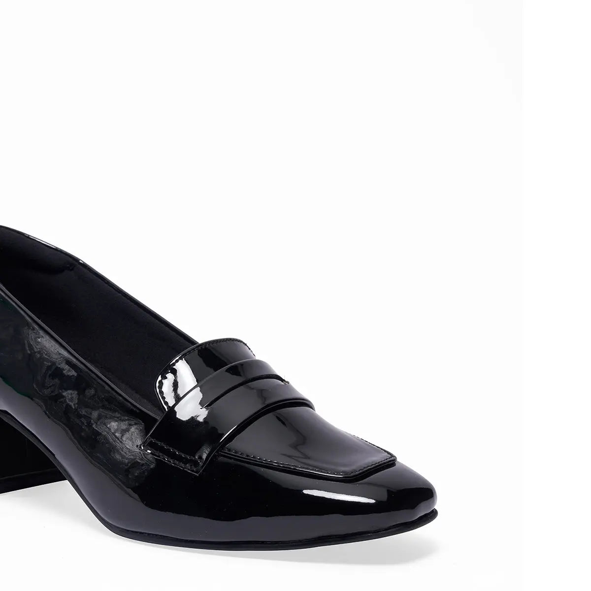 Emmaa Patent Pumps Status Shoes