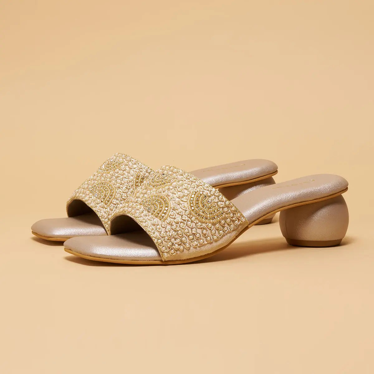 Esha Embroidered Heels Raziullah