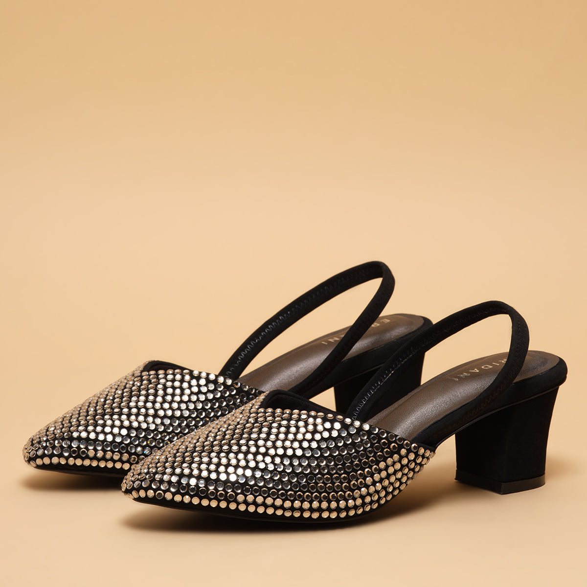 Eshani Embellished Sandals Come Eridani
