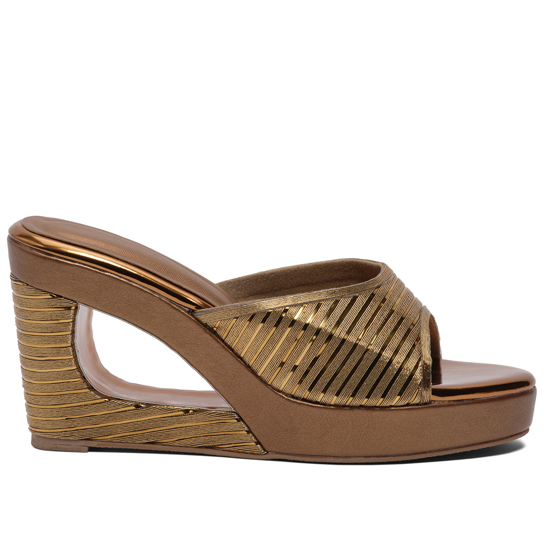 Evara Textured Wedges