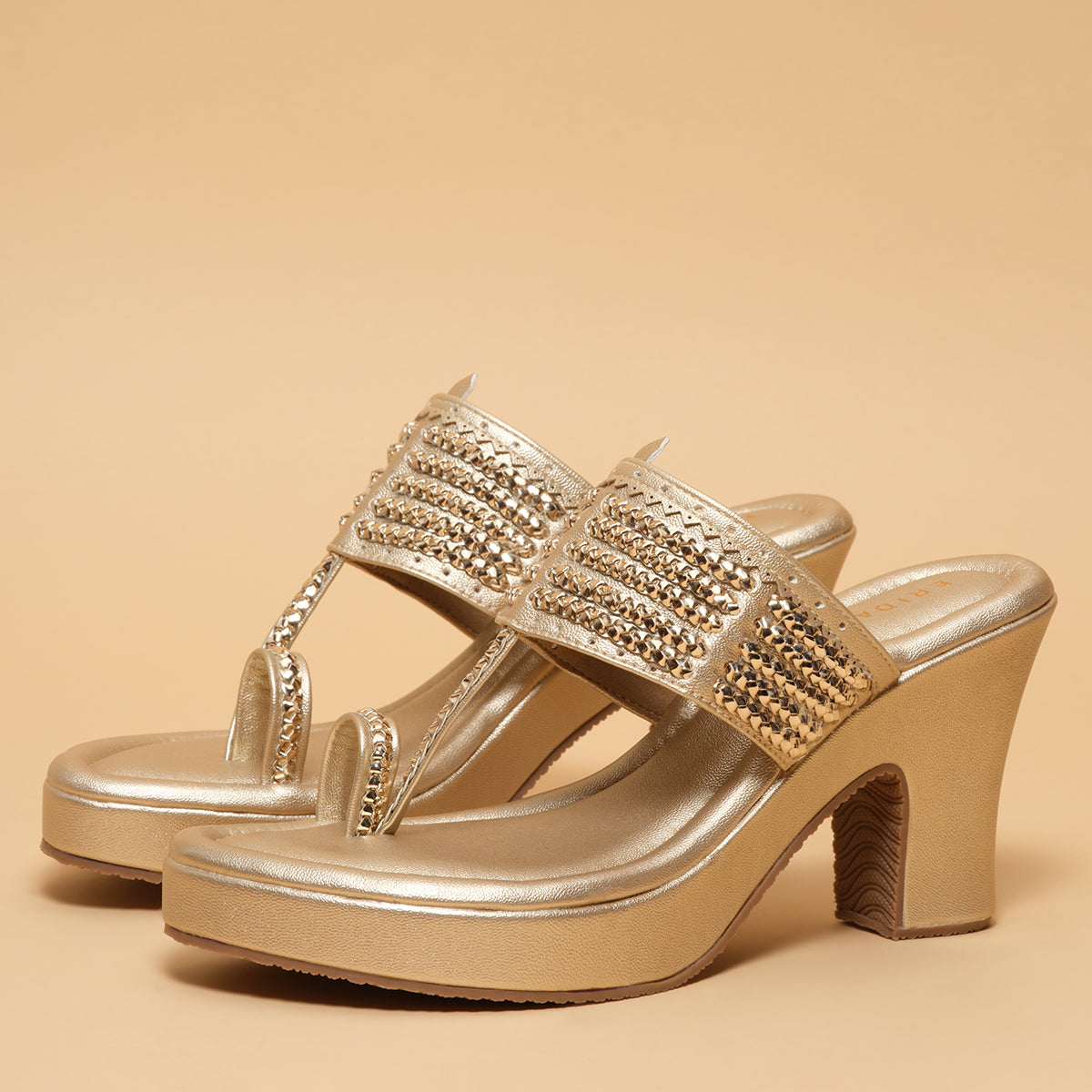 Inaaya Kolhapuri Wedges