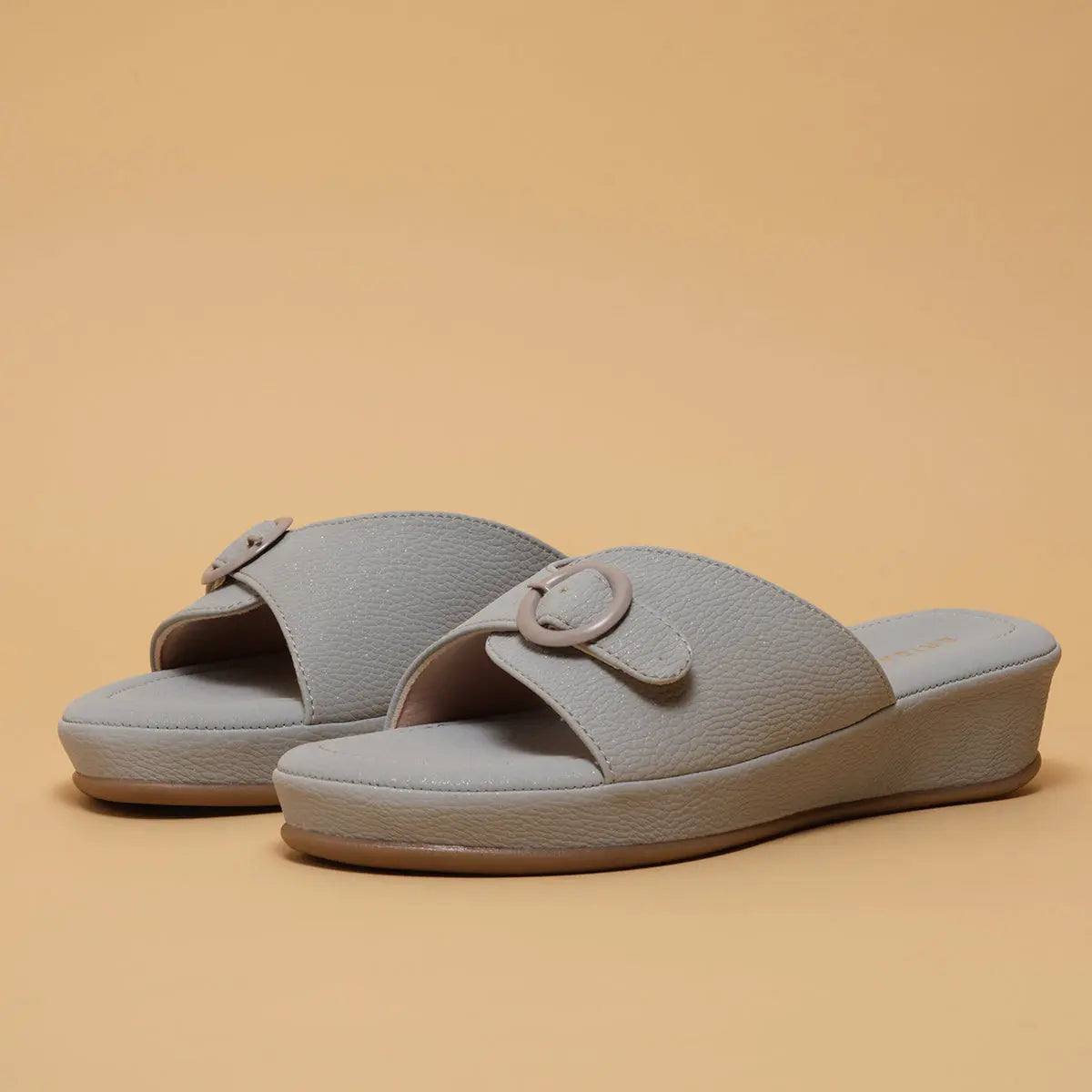 Isa Slip-on Flatforms Step Cloud Footwear