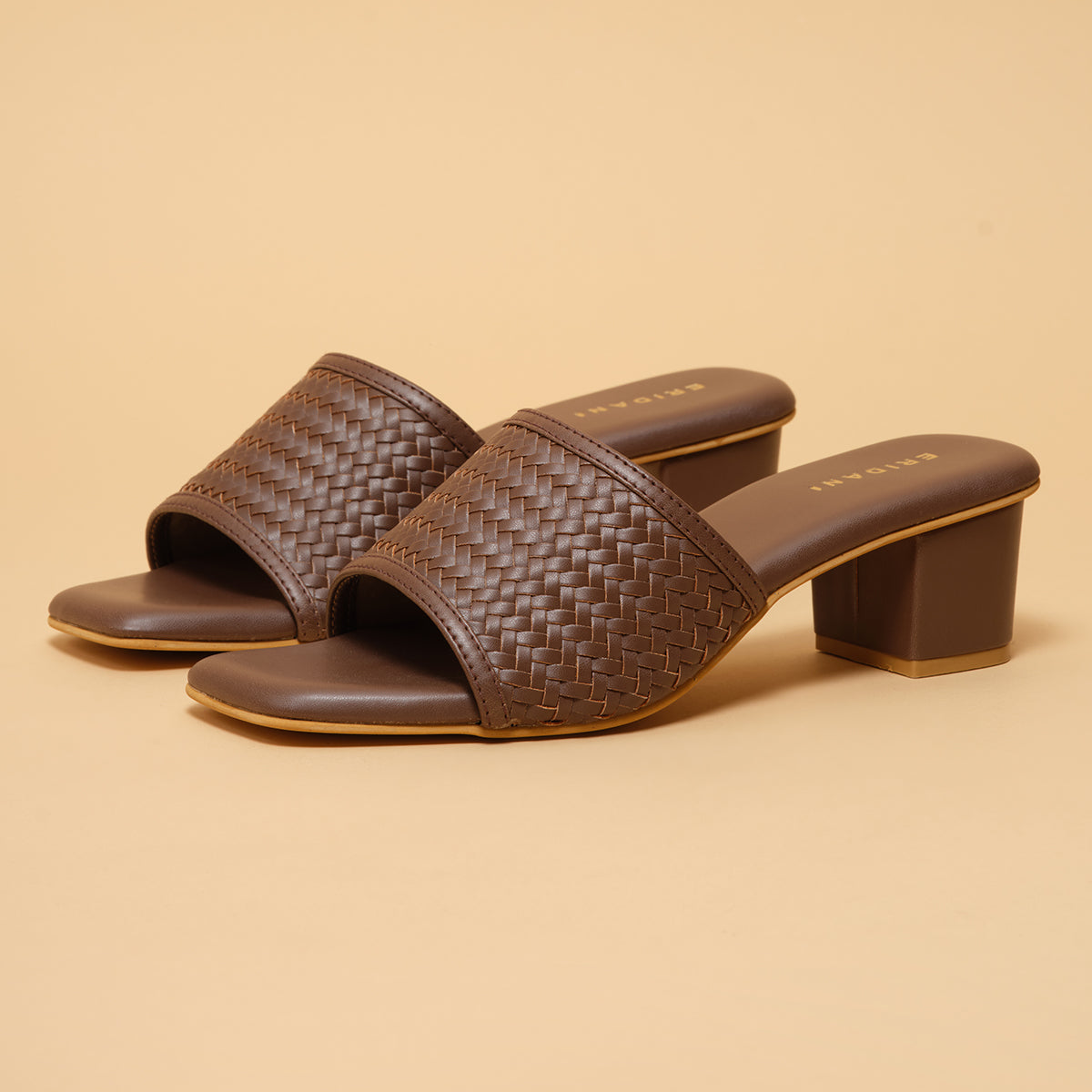 Jaqueta Woven Heels