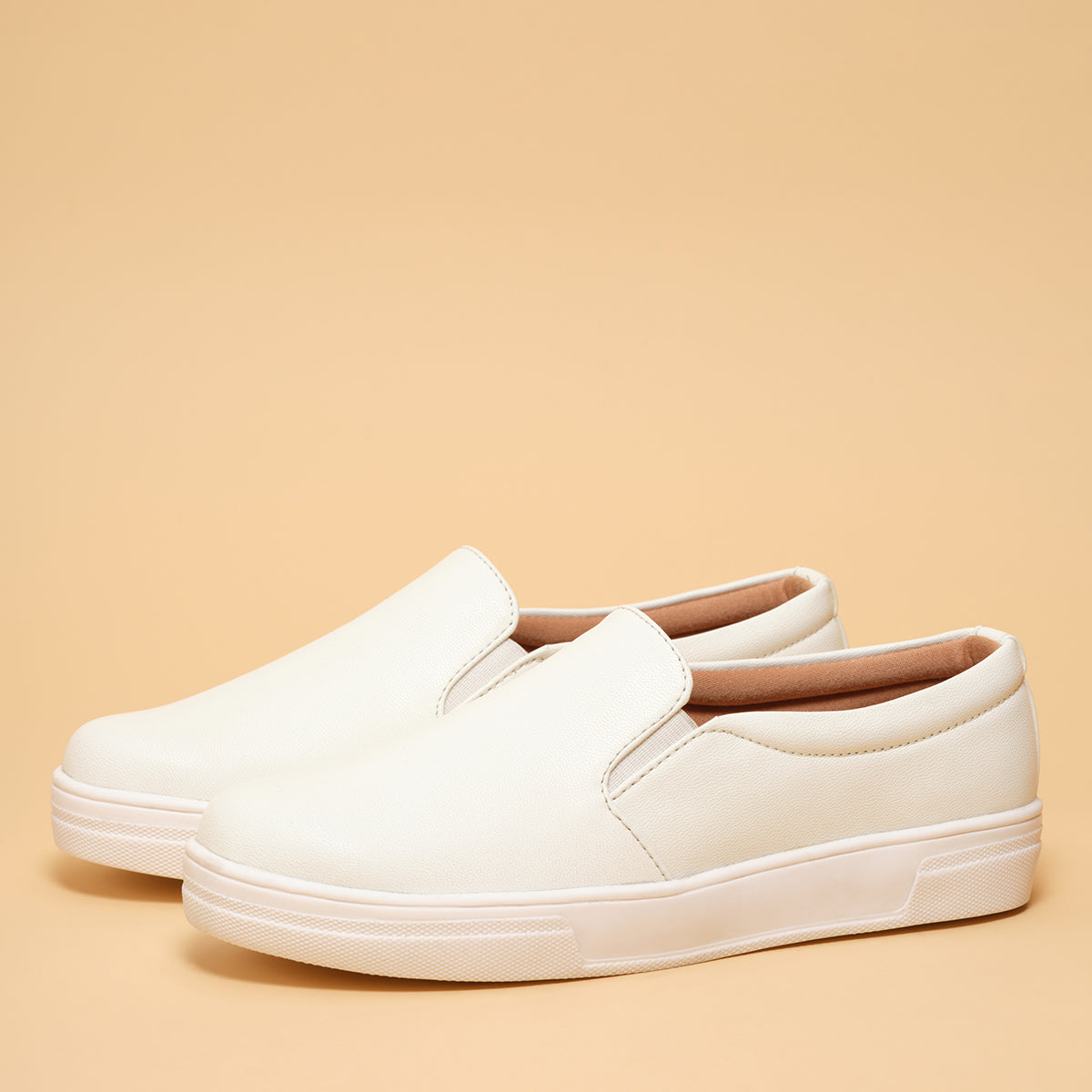 Kennedy Solid Sneakers