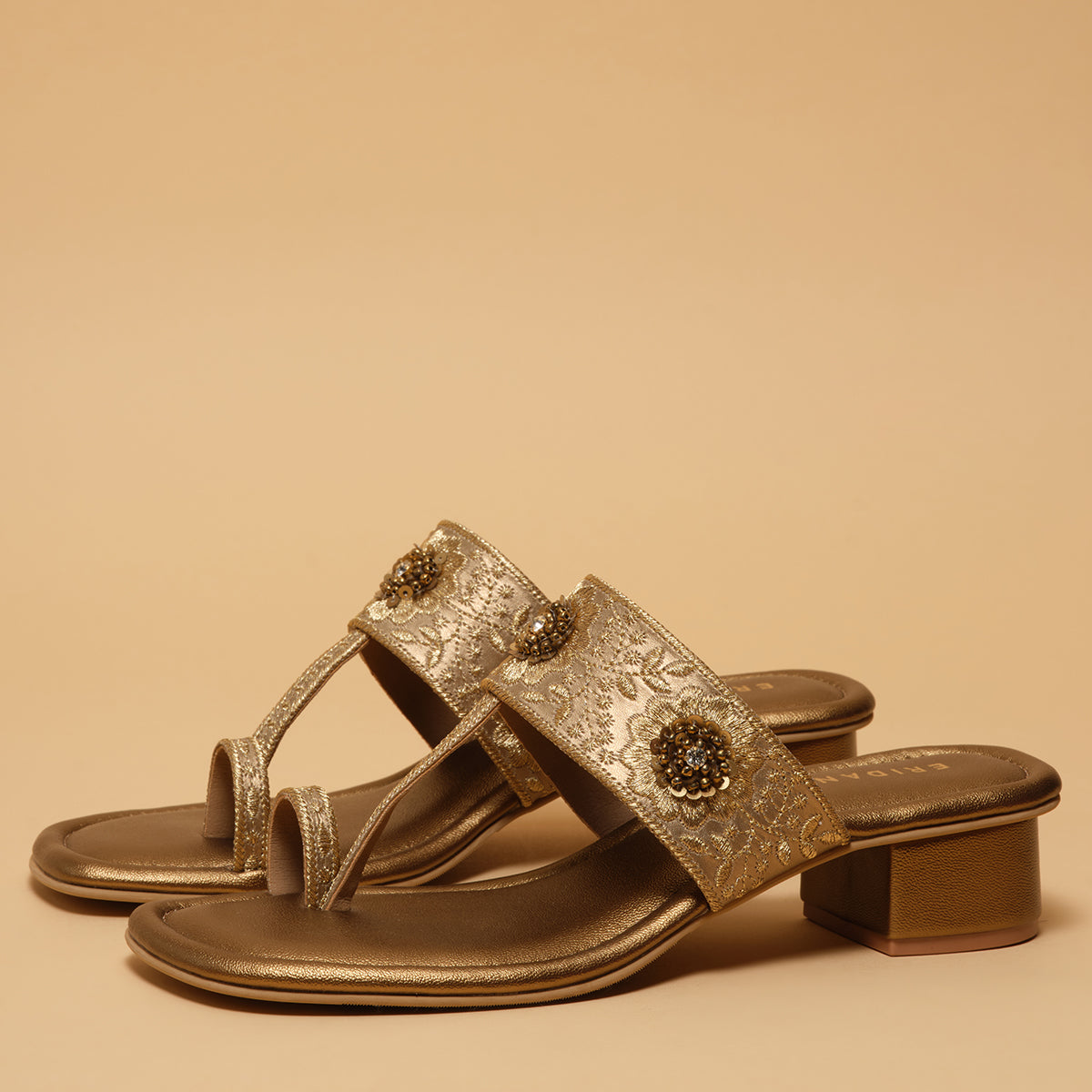 Kriva Embroidered Kolhapuri