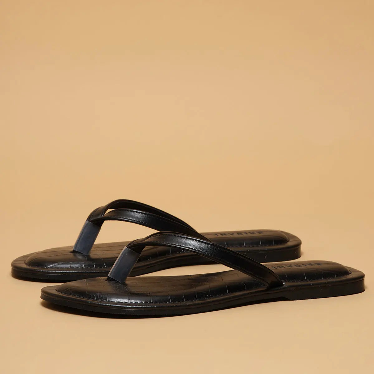 Liv Thong Flats Ahmad Arts