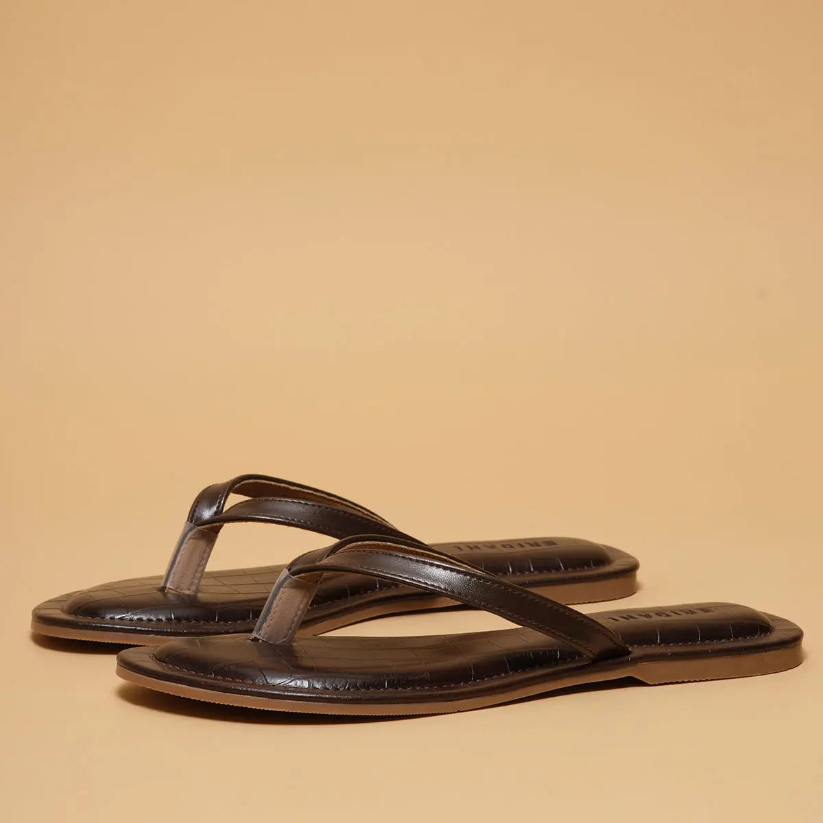 Liv Thong Flats Ahmad Arts