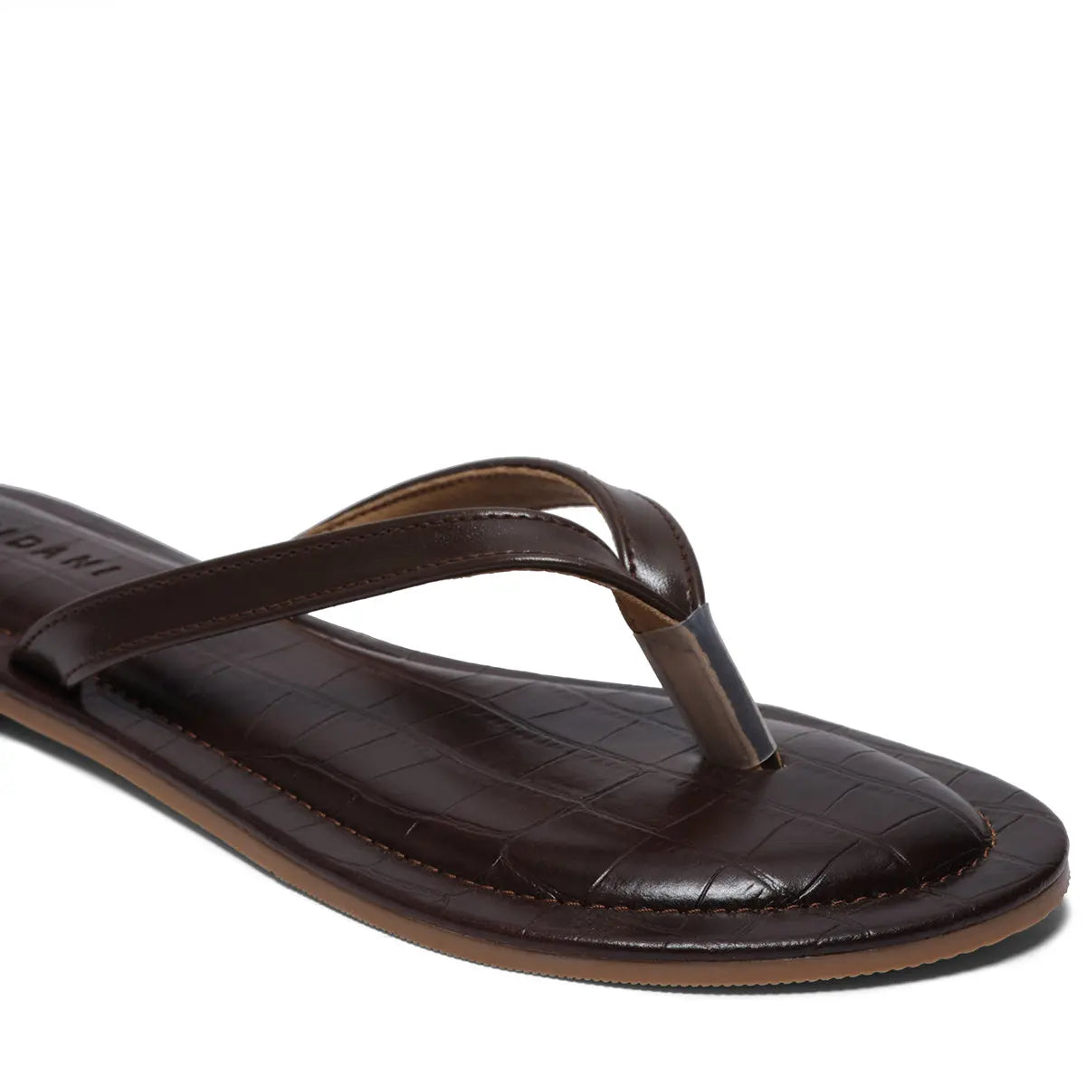 Liv Thong Flats Ahmad Arts