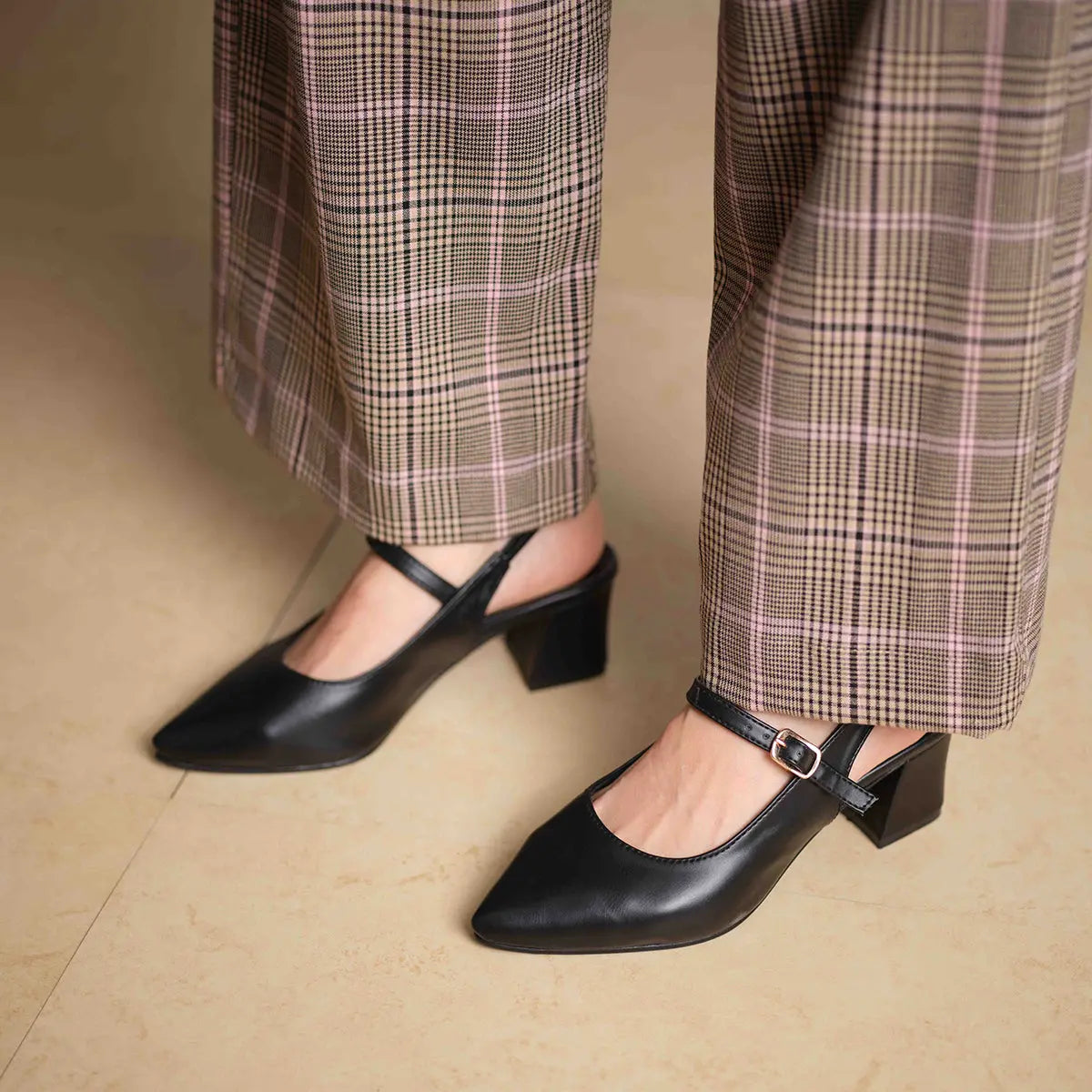 Lunaa Formal Pumps Status Shoes