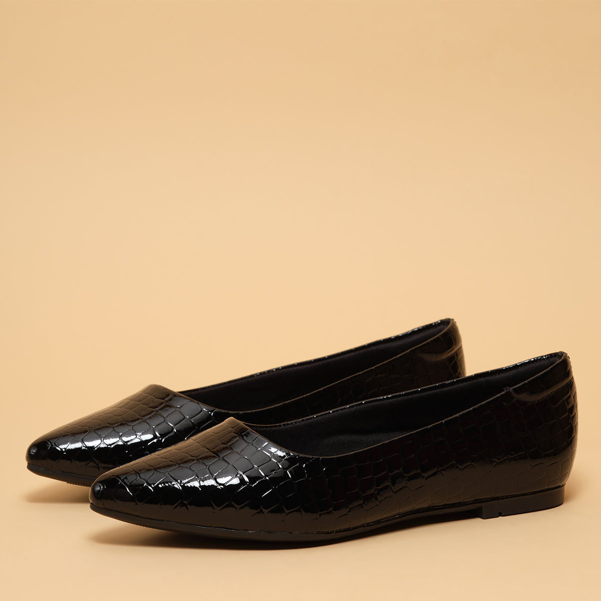 Mirren Textured Ballerina