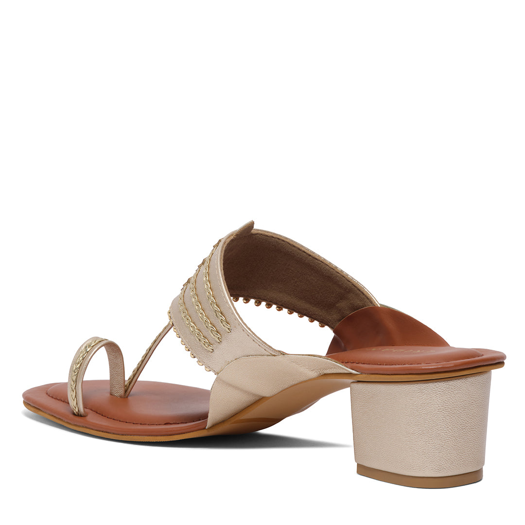 Nargis Kolhapuri Heels