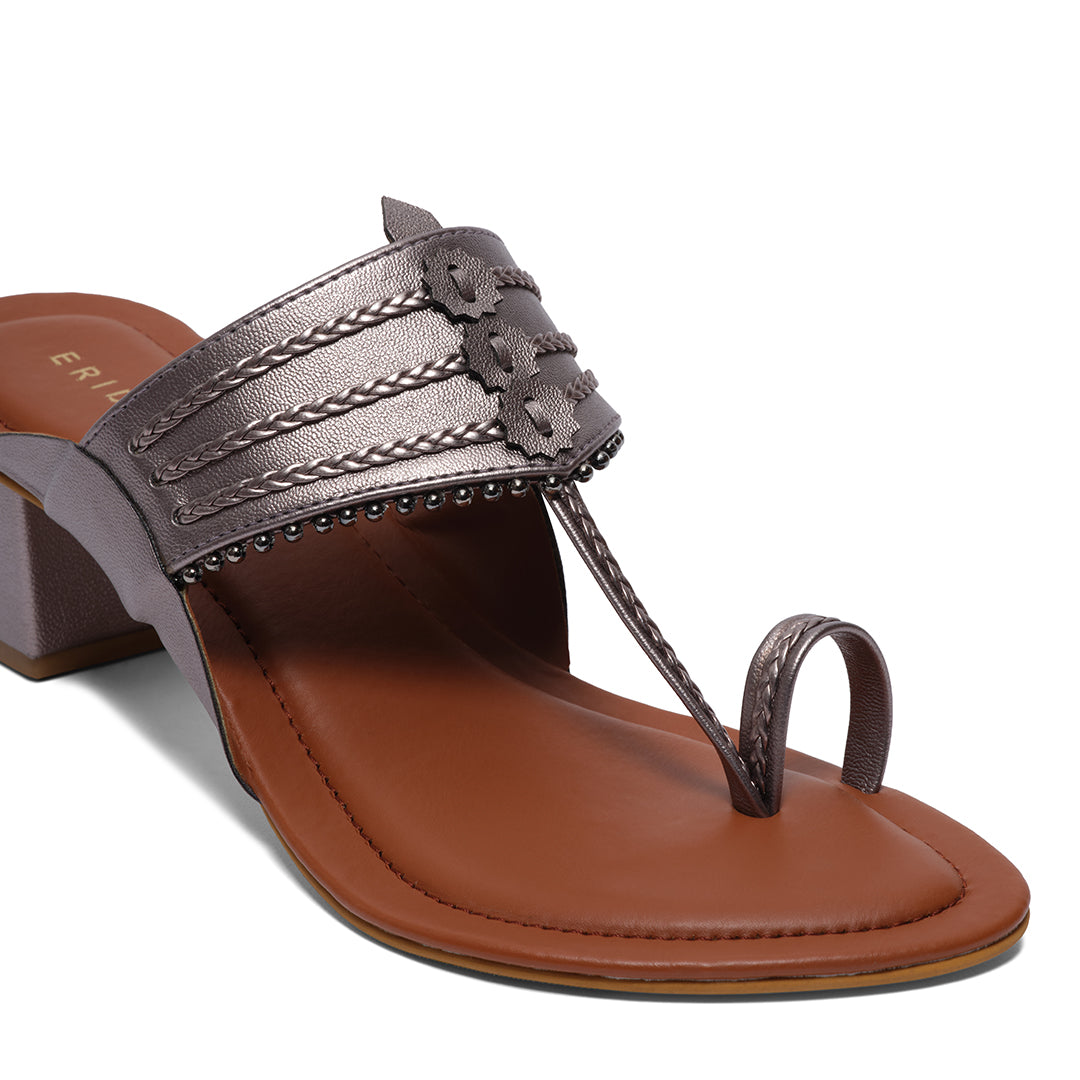 Nargis Kolhapuri Heels