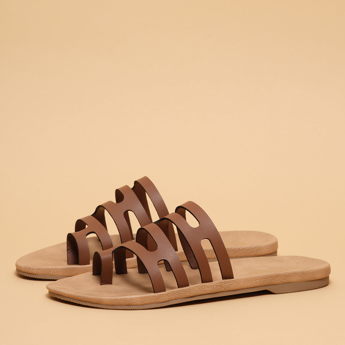 Novalea Strappy Flats Macro Footwear Eridani
