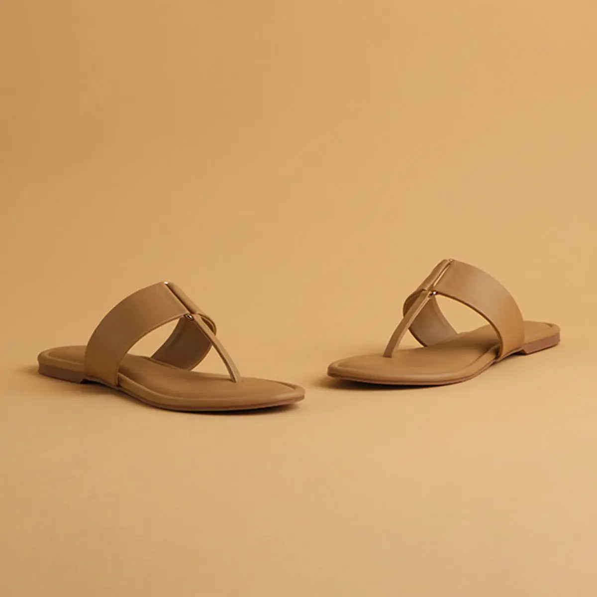 Petra Solid Flats Ahmad Arts