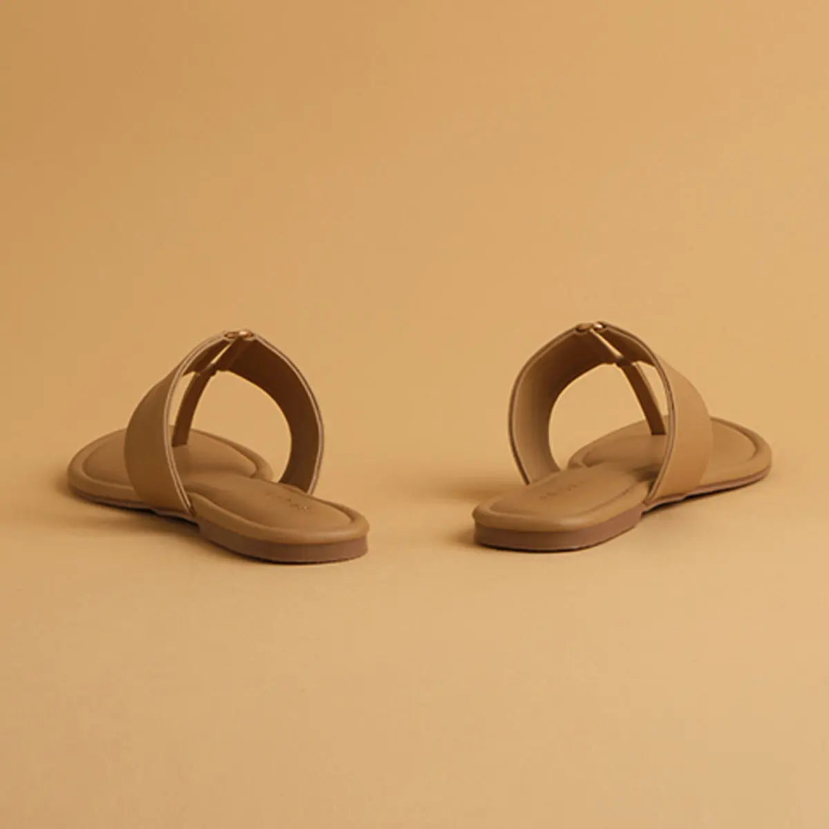 Petra Solid Flats Ahmad Arts