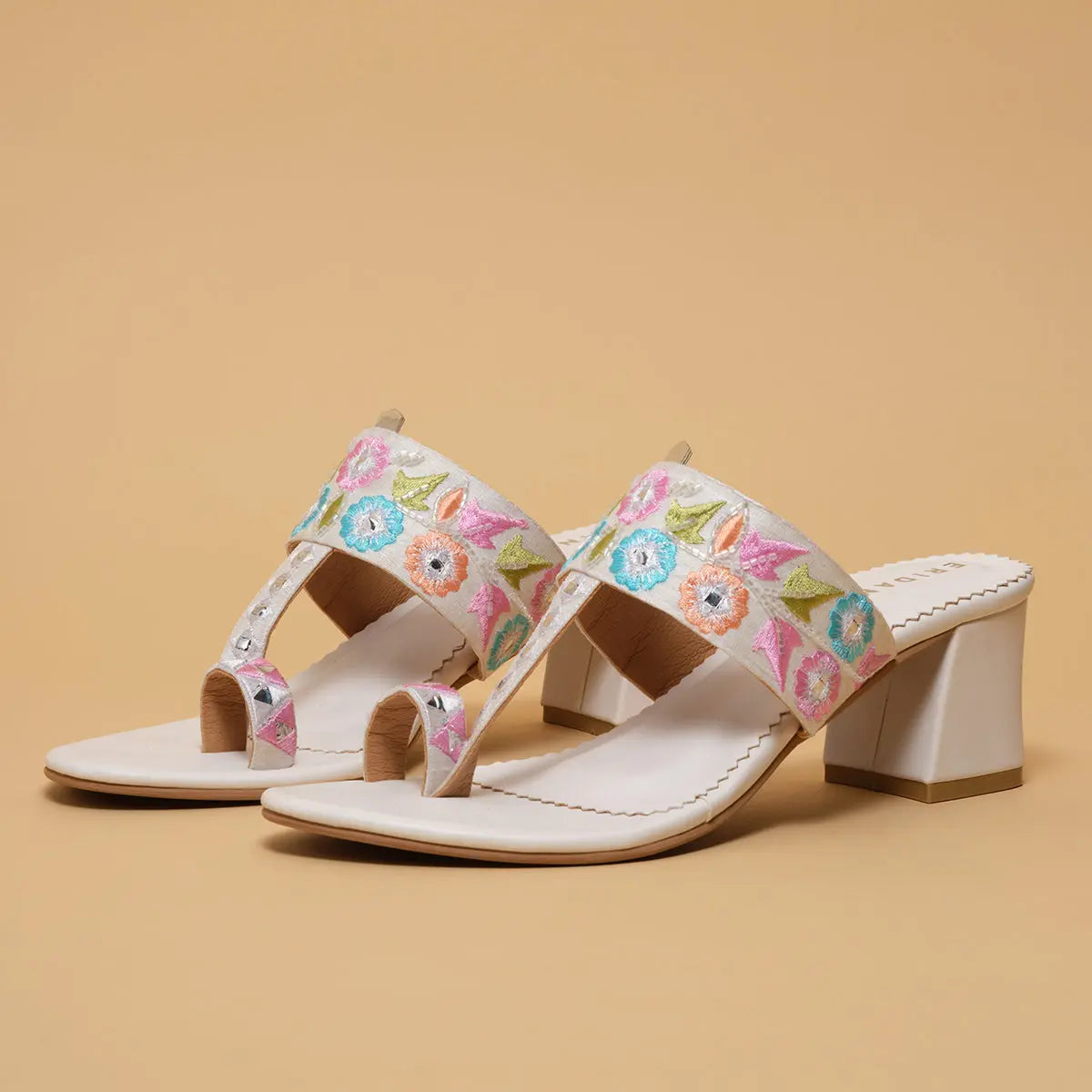 Rida Festive Kolhapuri Diamond Footwear Eridani