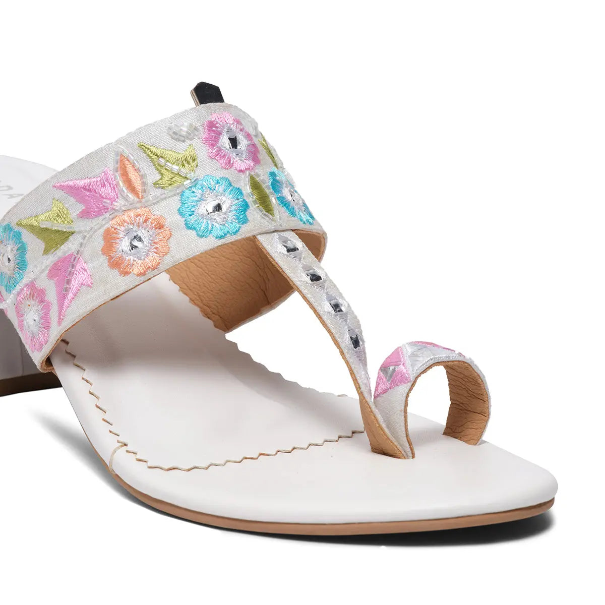 Rida Festive Kolhapuri Diamond Footwear Eridani