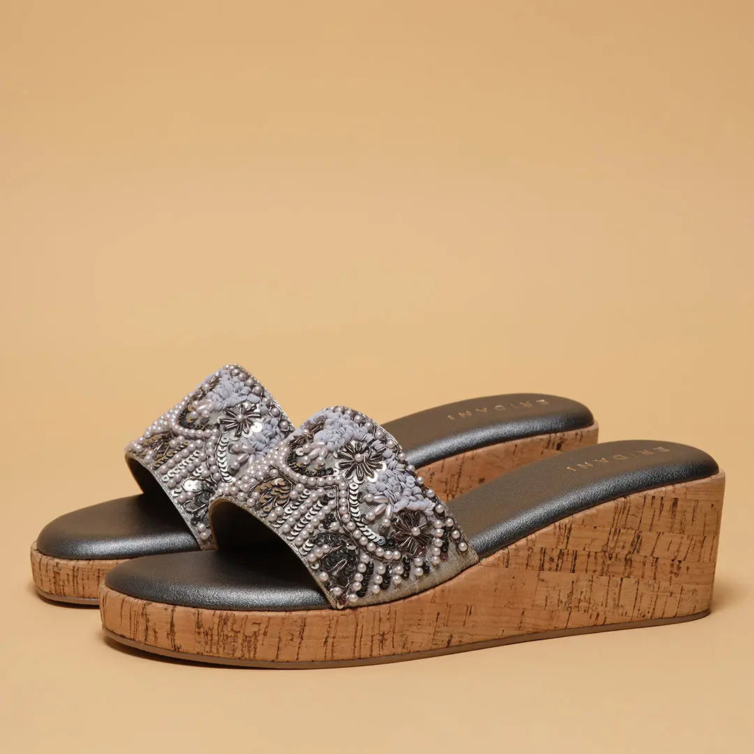 Sohvi Embroidered Wedges Akil