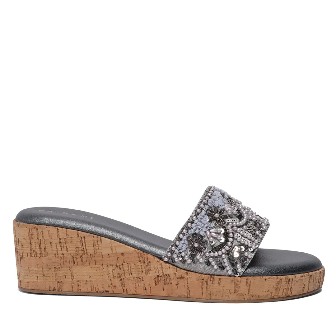 Sohvi Embroidered Wedges Akil