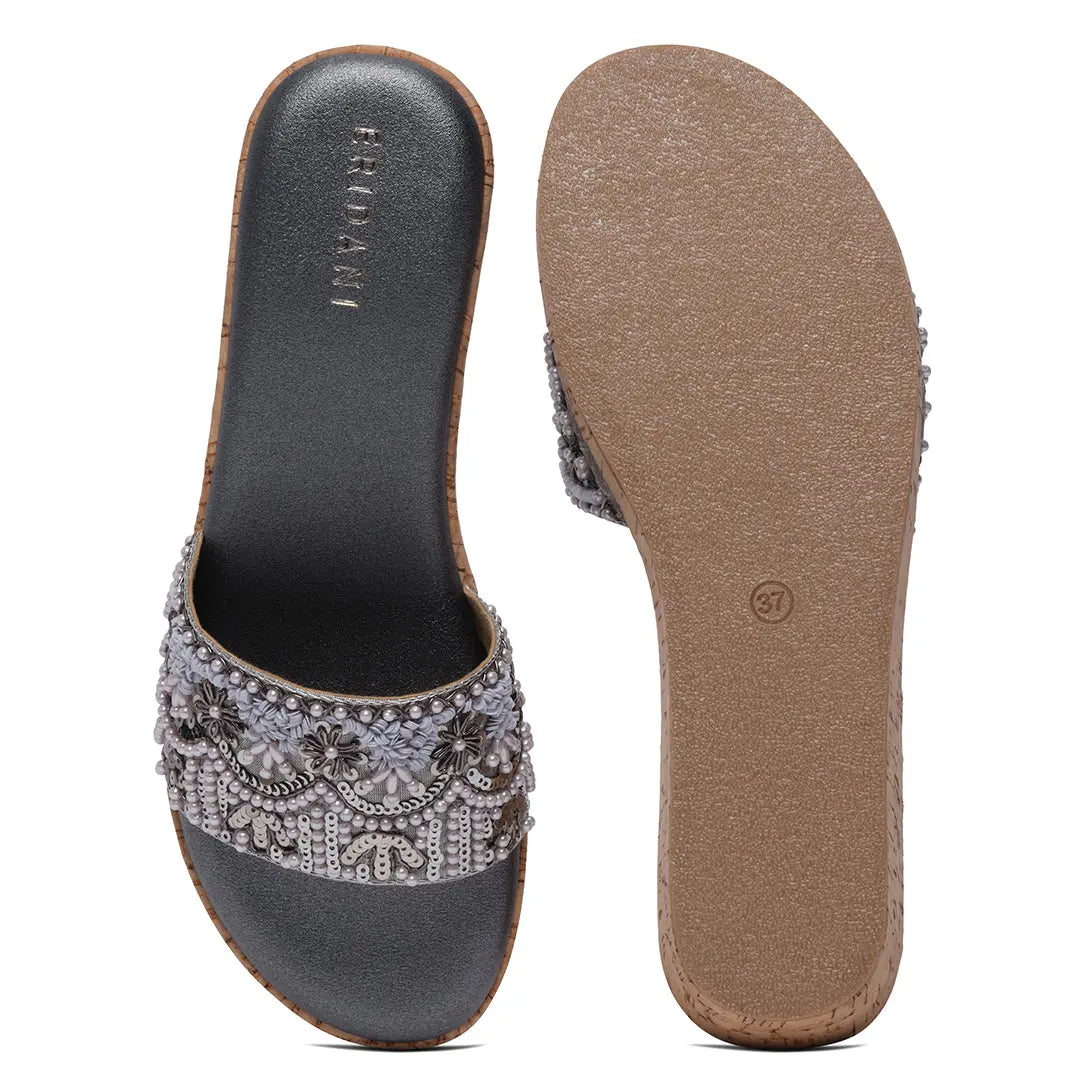 Sohvi Embroidered Wedges Akil