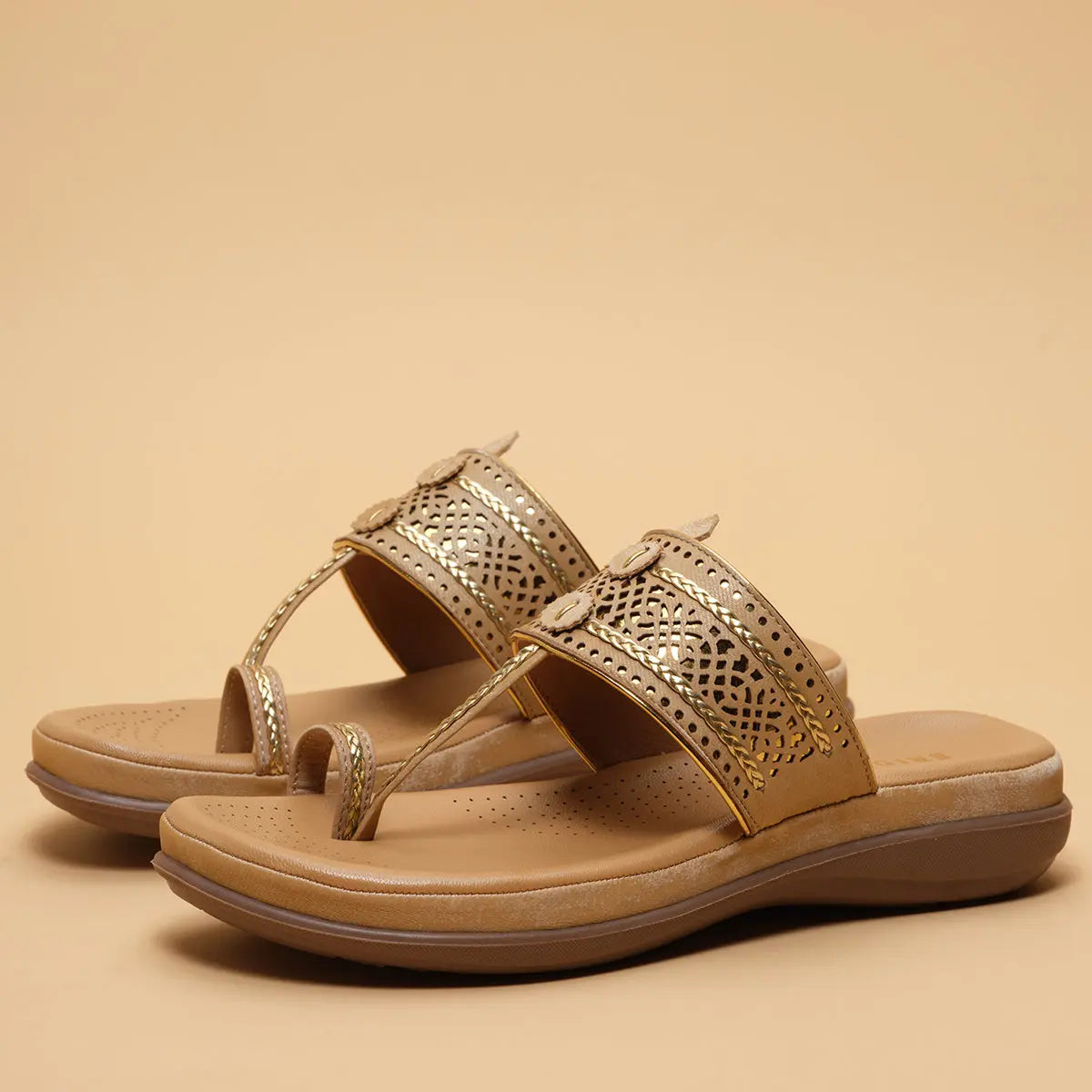 Svara Kolhapuri Flats GUDDU SHOES