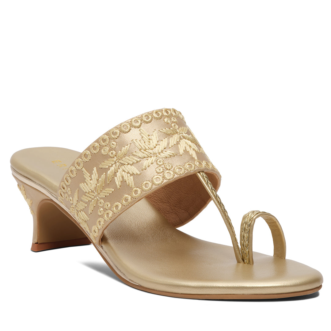 Syna Embroidered Kolhapuri