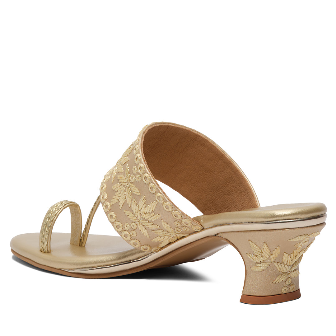 Syna Embroidered Kolhapuri