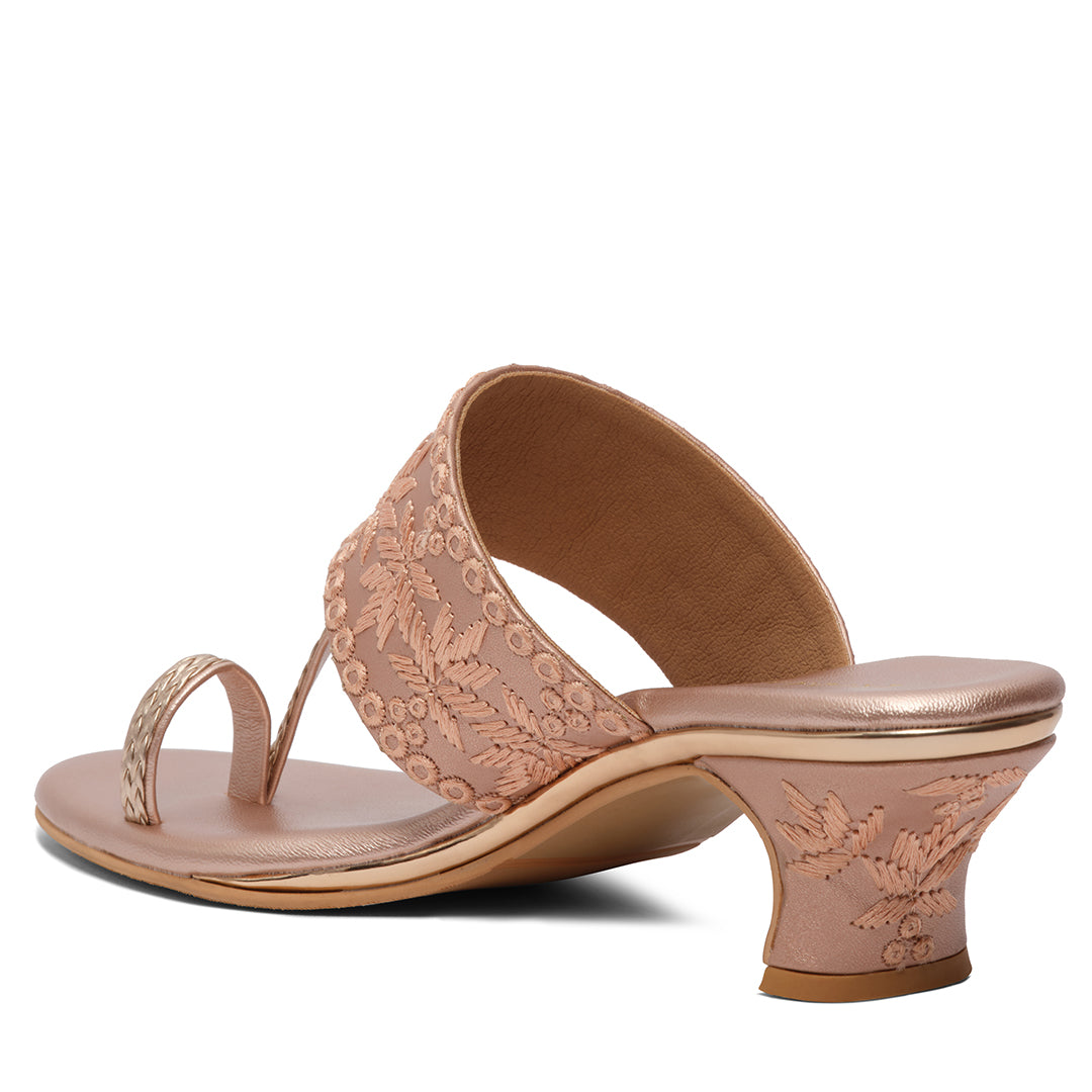 Syna Embroidered Kolhapuri