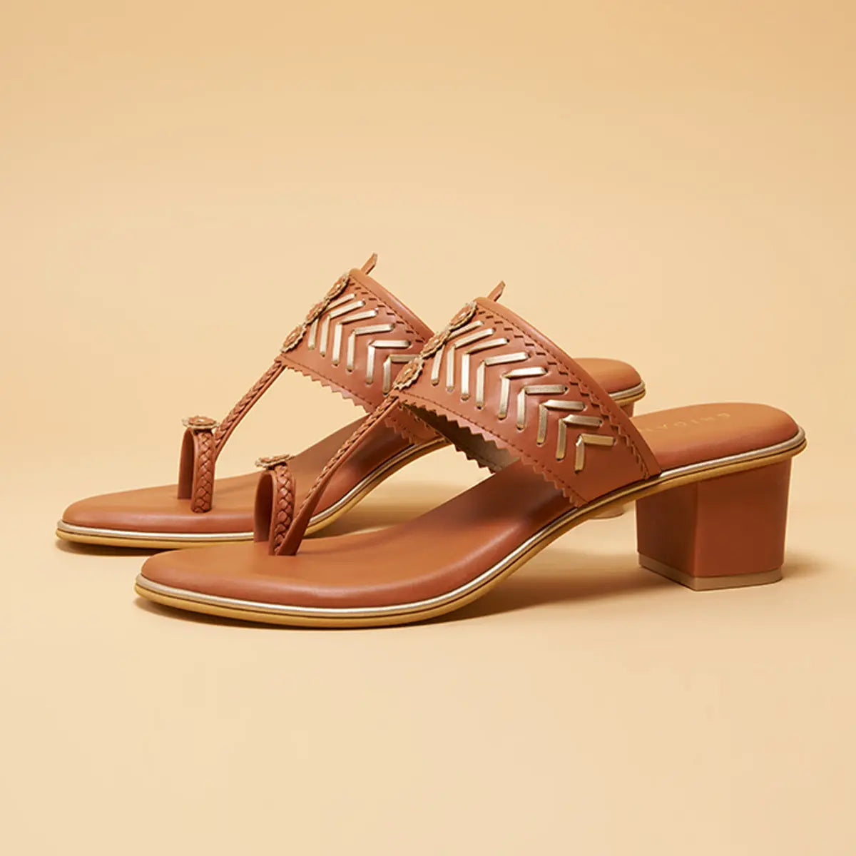 Vaani Kolhapuri Heels Akil