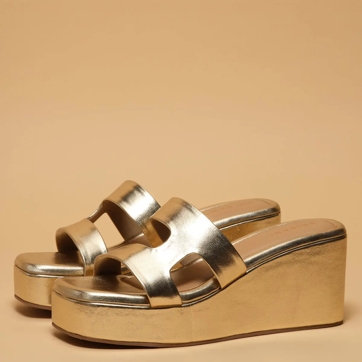 Vanessa Slip-on Wedges Star Footwear
